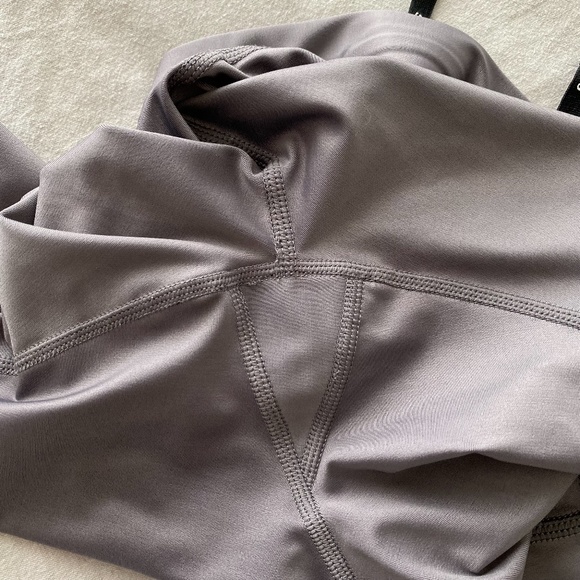 Nike, Dri-Fit grey/silver Nike Running leggings, size XS - Picture 7 of 9